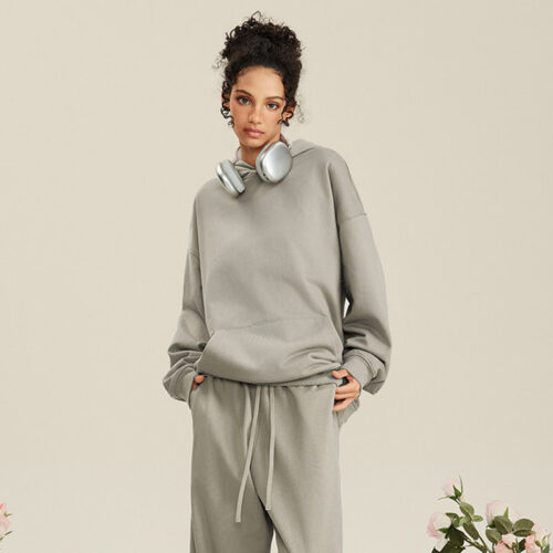 Hoodies & Pullover Sweatshirts